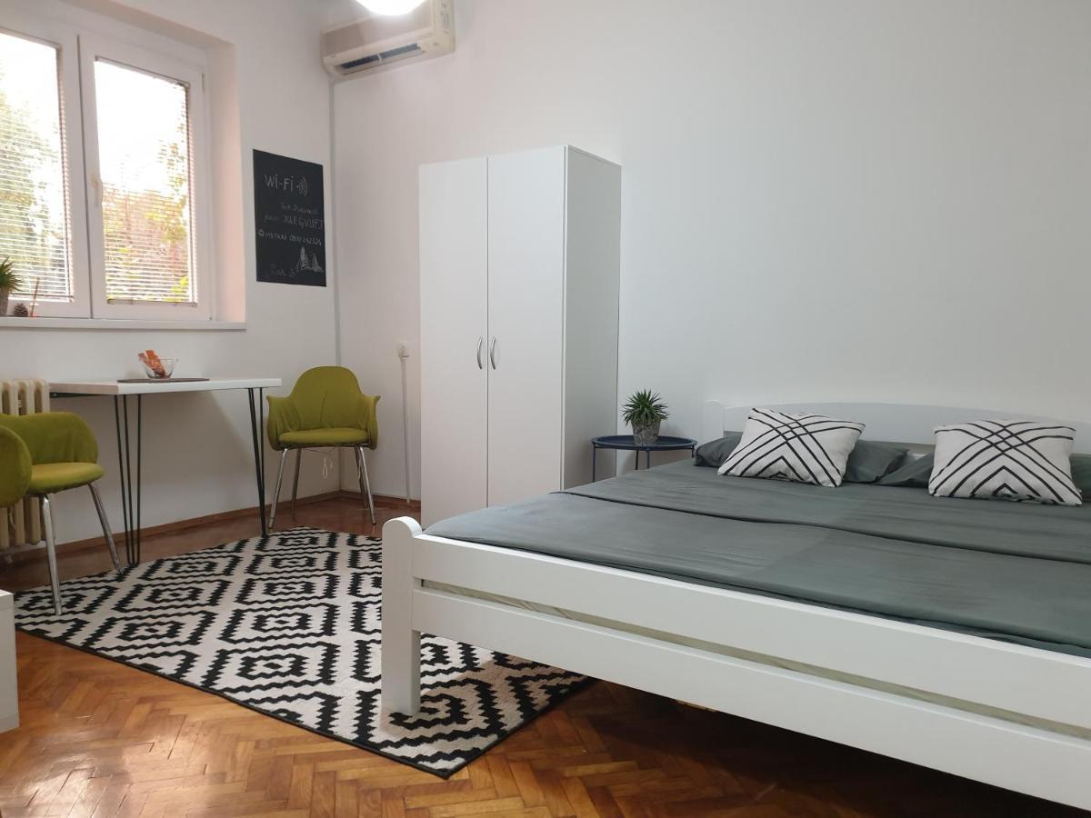 Apartman Park Jagodina-Studio U Centru Grada Екстер'єр фото